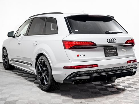 New 2026 Audi SQ7 Premium Plus AWD/4WD image 2