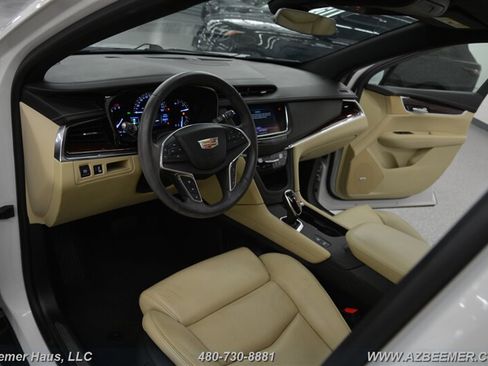 Used 2017 Cadillac XT5 Premium Luxury image 12
