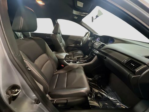 Used 2016 Honda Accord Sport image 19