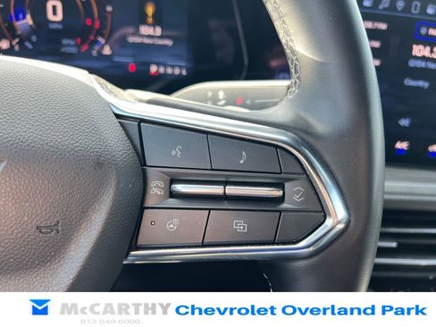 Used 2024 Chevrolet Traverse LT w/ LPO, Floor Liner Package FWD image 11