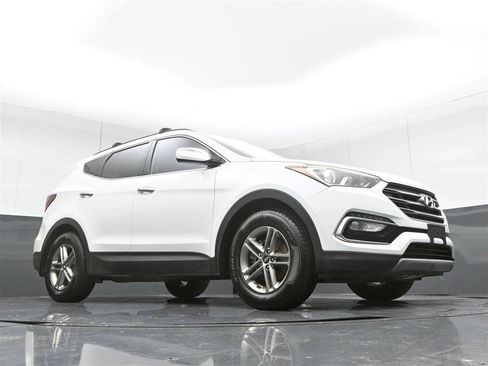 Used 2018 Hyundai Santa Fe Sport AWD/4WD image 31