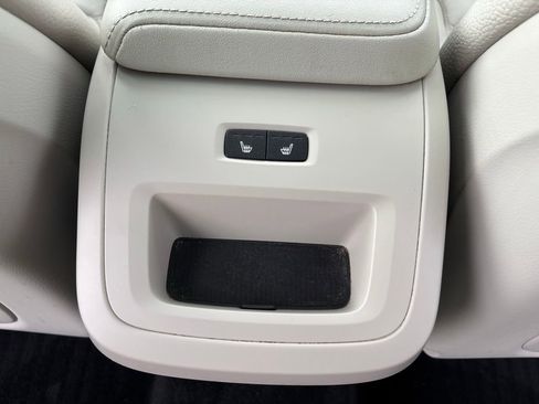 Certified 2023 Volvo XC60 B5 Plus w/ Climate Package image 21