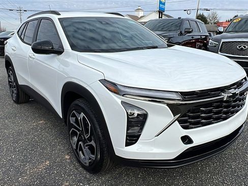 New 2026 Chevrolet Trax RS w/ Driver Confidence Package image 3