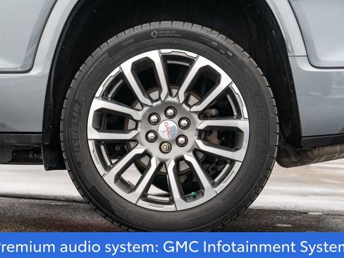 Used 2022 GMC Acadia Denali w/ Denali Ultimate Package image 9