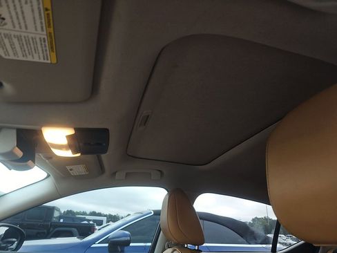 Used 2023 Nissan Sentra SV w/ SV Premium Package image 14