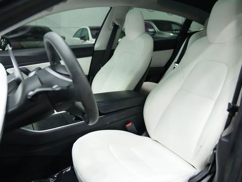 Used 2020 Tesla Model 3 Standard Range image 23