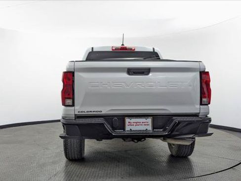 Used 2023 Chevrolet Colorado W/T RWD image 7