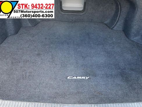 Used 2010 Toyota Camry SE FWD image 15
