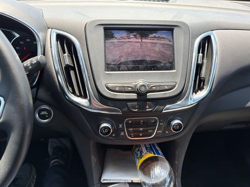 Used 2024 Chevrolet Equinox LT FWD image 11