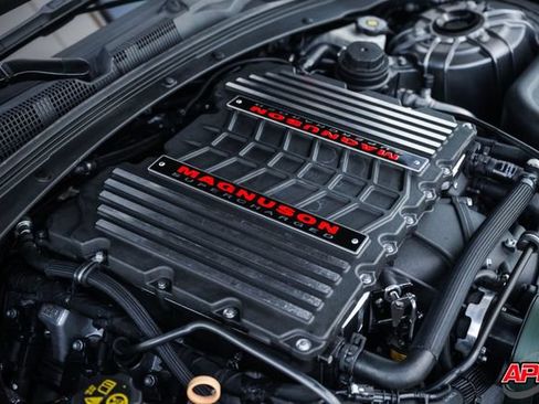 Used 2020 Chevrolet Camaro SS RWD image 34