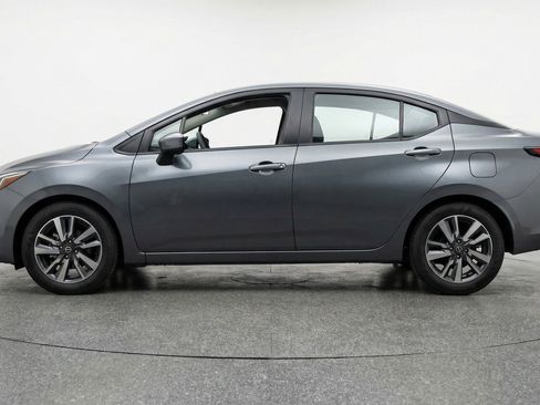 Used 2025 Nissan Versa SV FWD image 5