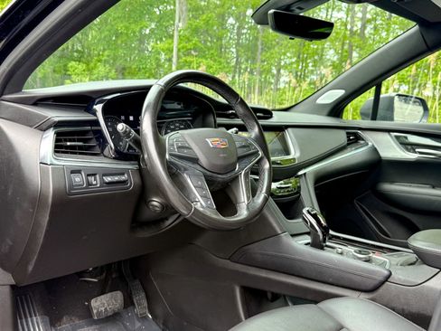 Used 2022 Cadillac XT5 Premium Luxury w/ LPO, ONYX Package AWD/4WD image 17