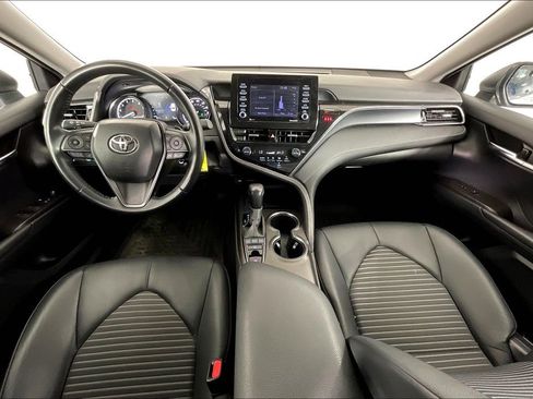 Used 2022 Toyota Camry SE image 21