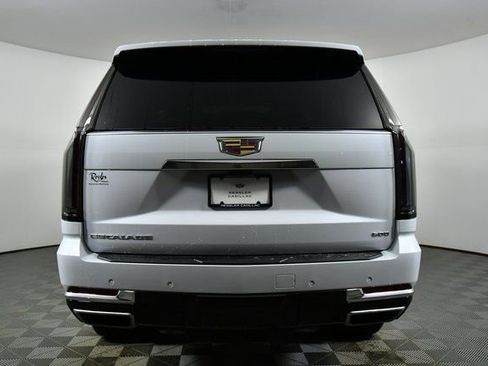 Used 2026 Cadillac Escalade ESV Luxury w/ LPO, Floor Liner Package image 4