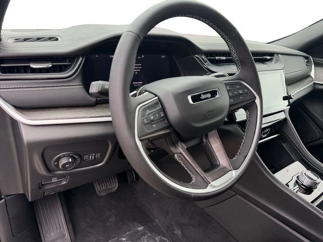 New 2026 Jeep Grand Cherokee Limited AWD/4WD image 13