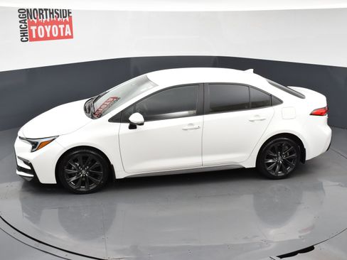 Used 2023 Toyota Corolla SE w/ Carpet Mat Package (TMS) FWD image 17