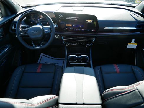 New 2026 Chevrolet Traverse RS w/ LPO, Floor Liner Package image 6