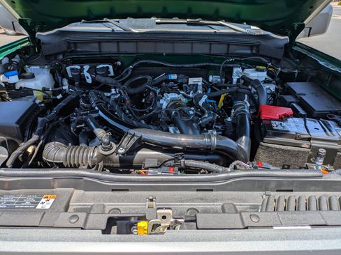 Used 2025 Ford Bronco Badlands AWD/4WD image 32