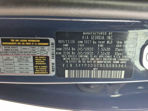 Used 2025 Kia Telluride EX image 32