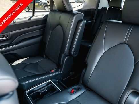 Certified 2025 Toyota Grand Highlander FWD image 24