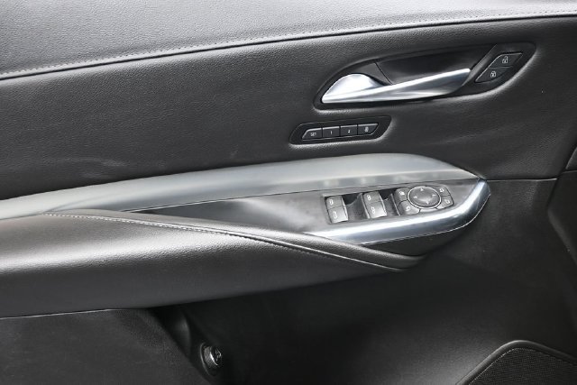 Used 2022 Cadillac XT4 Premium Luxury w/ Safety Alert Package FWD image 8