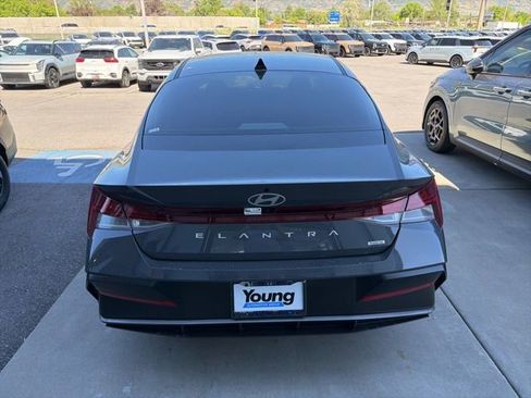 Used 2026 Hyundai Elantra Limited w/ Cargo Package FWD image 5