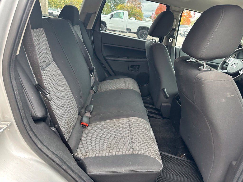 Used 2008 Jeep Grand Cherokee Laredo AWD/4WD image 28