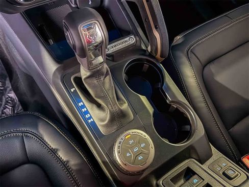 New 2025 Ford Bronco Badlands w/ Sasquatch Package image 18