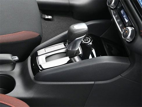 New 2025 Nissan Versa SR w/ Trunk Package image 35