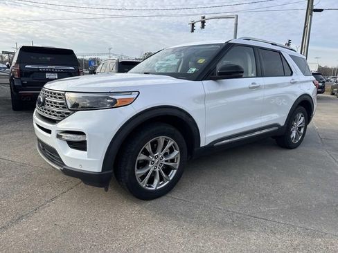 Used 2021 Ford Explorer Limited image 3