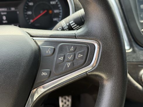 Used 2016 Chevrolet Malibu LT FWD image 17