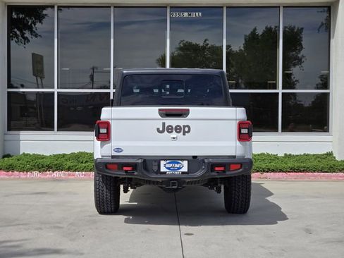 Certified 2020 Jeep Gladiator Rubicon AWD/4WD image 6