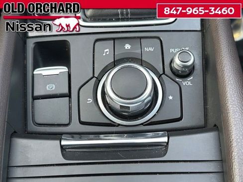 Used 2018 MAZDA MAZDA3 Grand Touring image 17