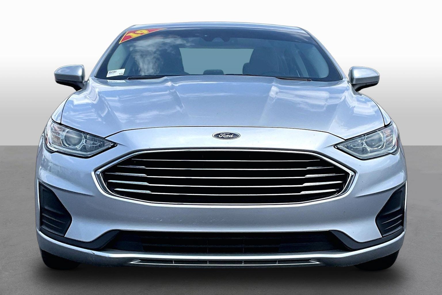 Used 2019 Ford Fusion SE FWD image 3