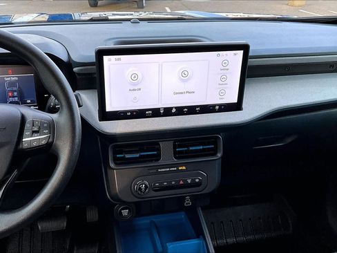 Used 2025 Ford Maverick XLT image 6