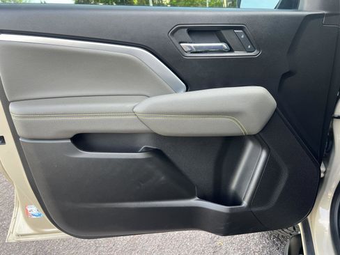 Used 2024 Chevrolet Colorado ZR2 w/ Safety Package AWD/4WD image 13