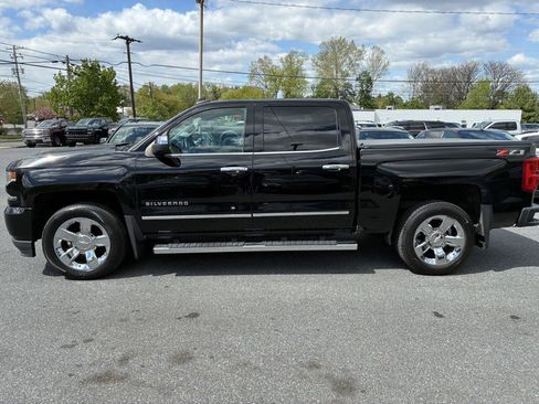 Used 2018 Chevrolet Silverado 1500 LTZ Z71 w/ LTZ Plus Package image 7
