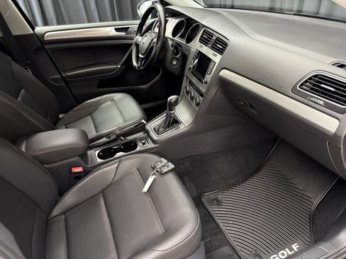 Used 2015 Volkswagen Golf SE FWD image 25