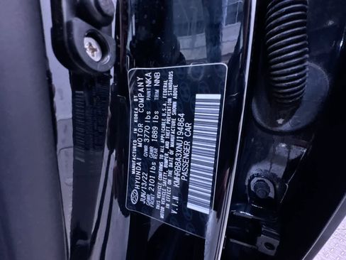 Used 2022 Hyundai Venue SE FWD image 34