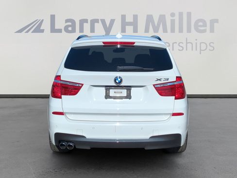 Used 2017 BMW X3 xDrive28i image 4