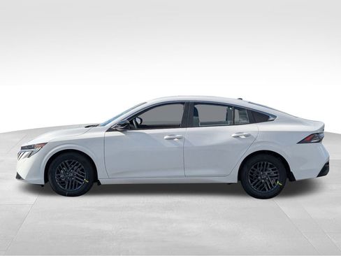 New 2026 Nissan Sentra SV w/ SV Convenience Package image 2