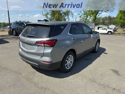 Used 2023 Chevrolet Equinox LT FWD image 3