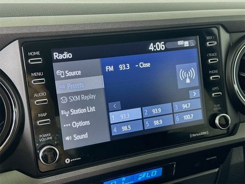 Used 2022 Toyota Tacoma TRD Off-Road image 28