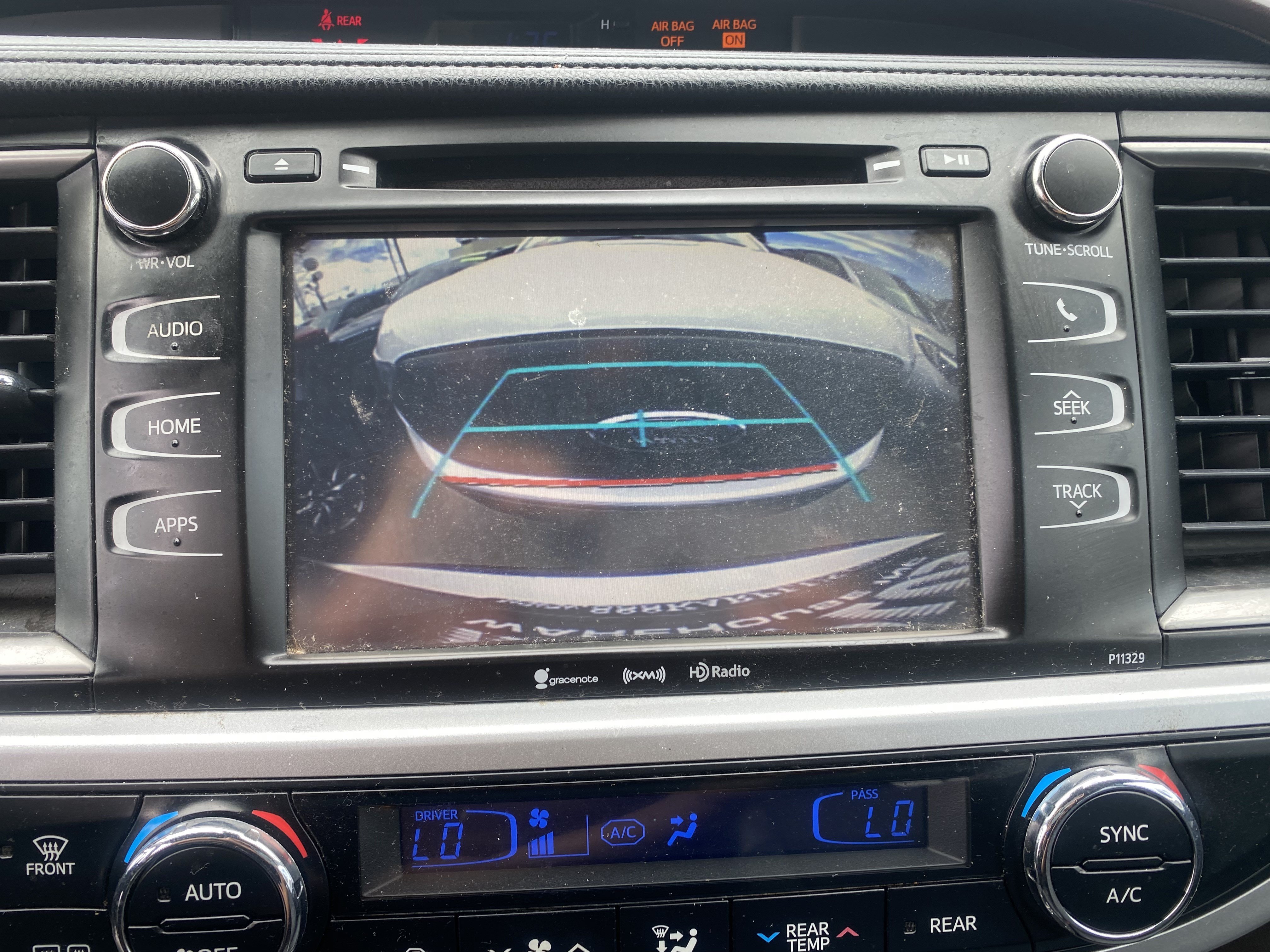 Used 2018 Toyota Highlander Plus FWD image 23