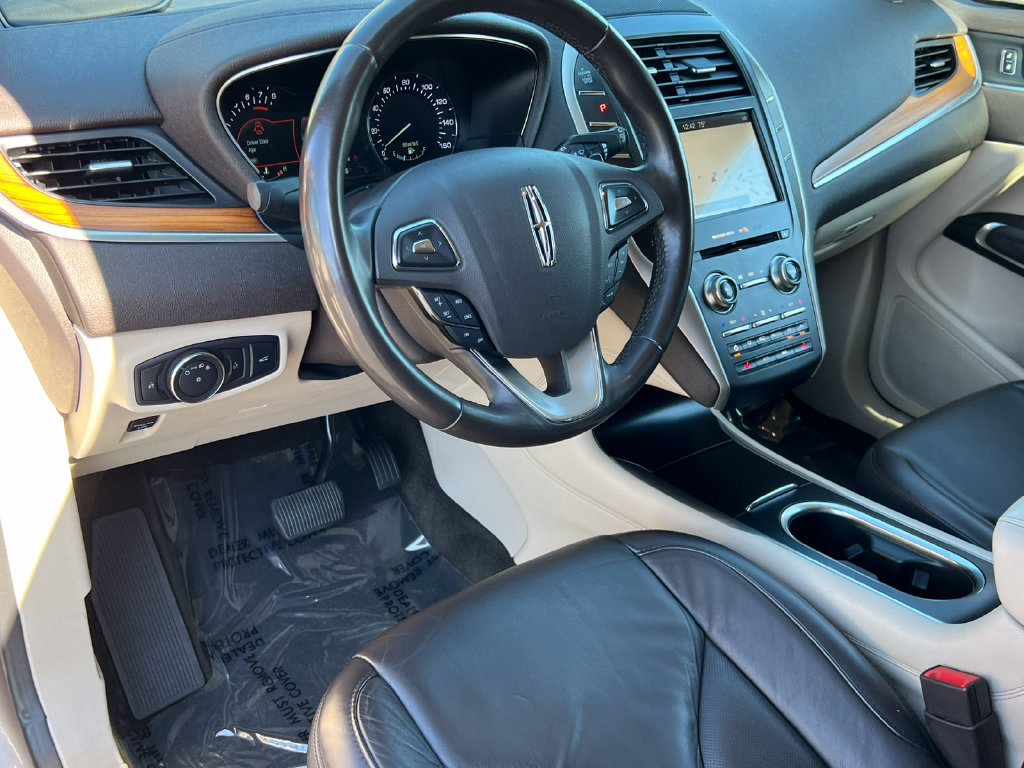 Used 2019 Lincoln MKC Select w/ Select Plus Package AWD/4WD image 17