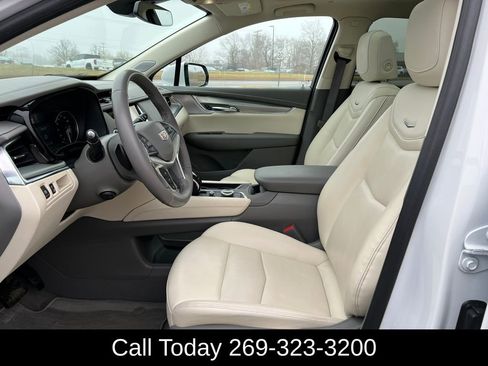 Used 2023 Cadillac XT5 Premium Luxury image 5
