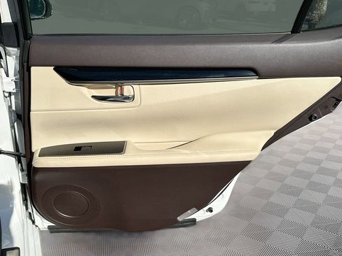 Used 2017 Lexus ES 350 image 31
