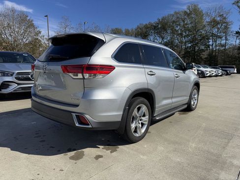 Used 2017 Toyota Highlander Limited image 27