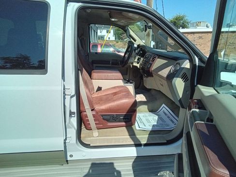 Used 2008 Ford F350 Lariat image 5