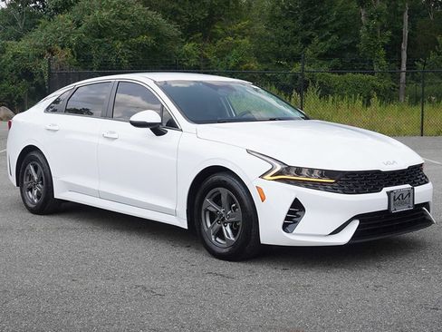 Used 2024 Kia K5 LXS FWD image 2